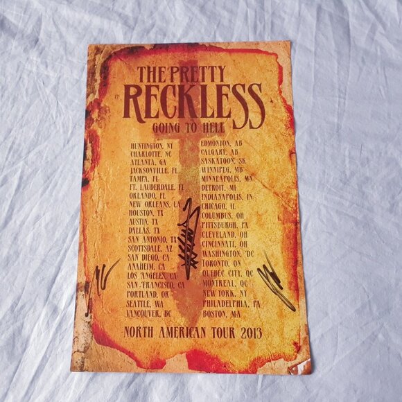The Pretty Reckless Autographed 2013 Tour Poster - Picture 1 of 7